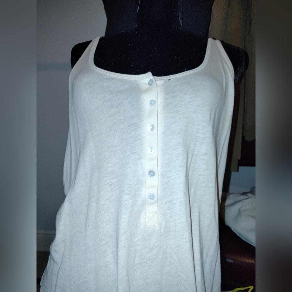 Women's Cream Sleeveless Top